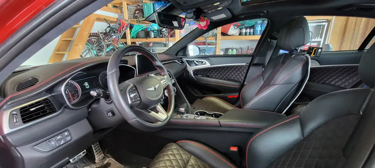 Genesis G70 снимка Genesis G70