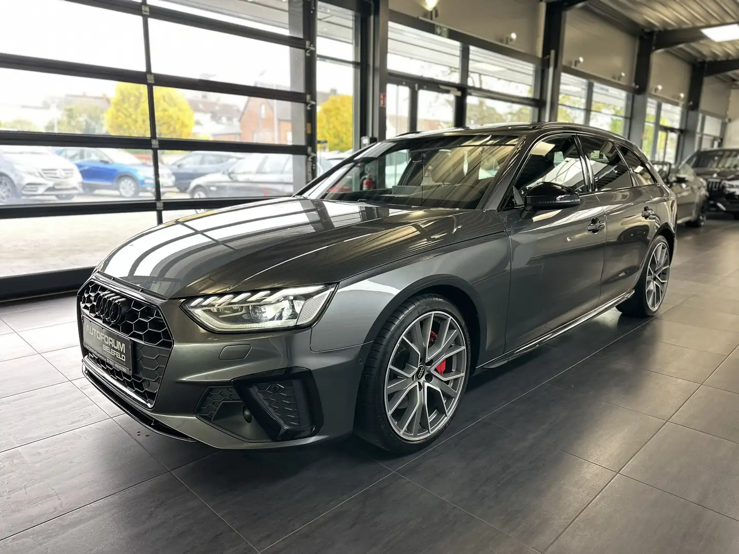 Audi A4 Avant 45 TFSI qu.S line Edition One|Pano|AHK Grigio - 2