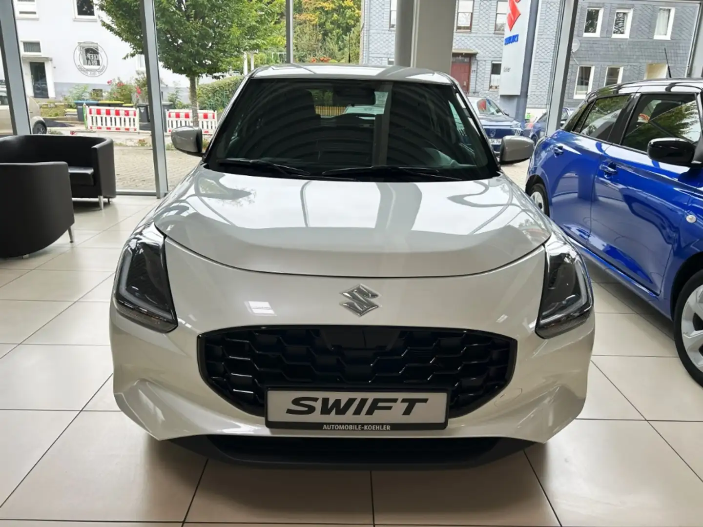 Suzuki Swift 1.2 HYBRID Comfort Navi LED ACC Apple CarPlay Andr Blanc - 2