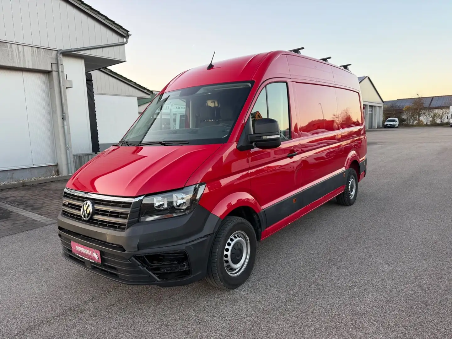 Volkswagen Crafter Kasten Kasten 35 mittellang Hochdach 4MO Rot - 1