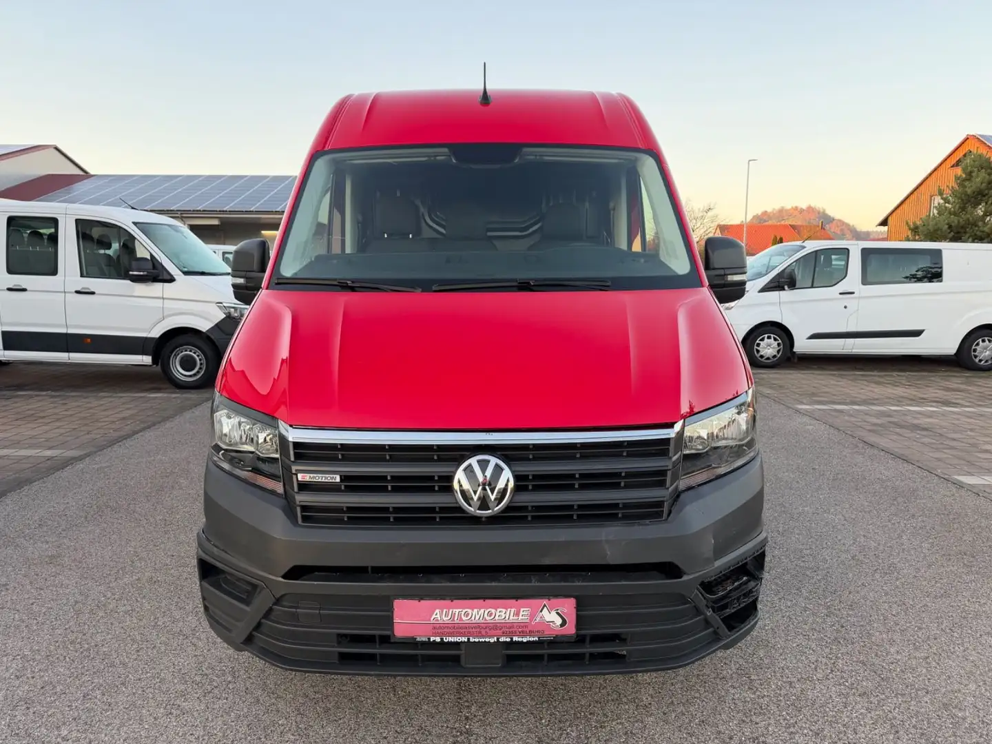Volkswagen Crafter Kasten Kasten 35 mittellang Hochdach 4MO Rot - 2