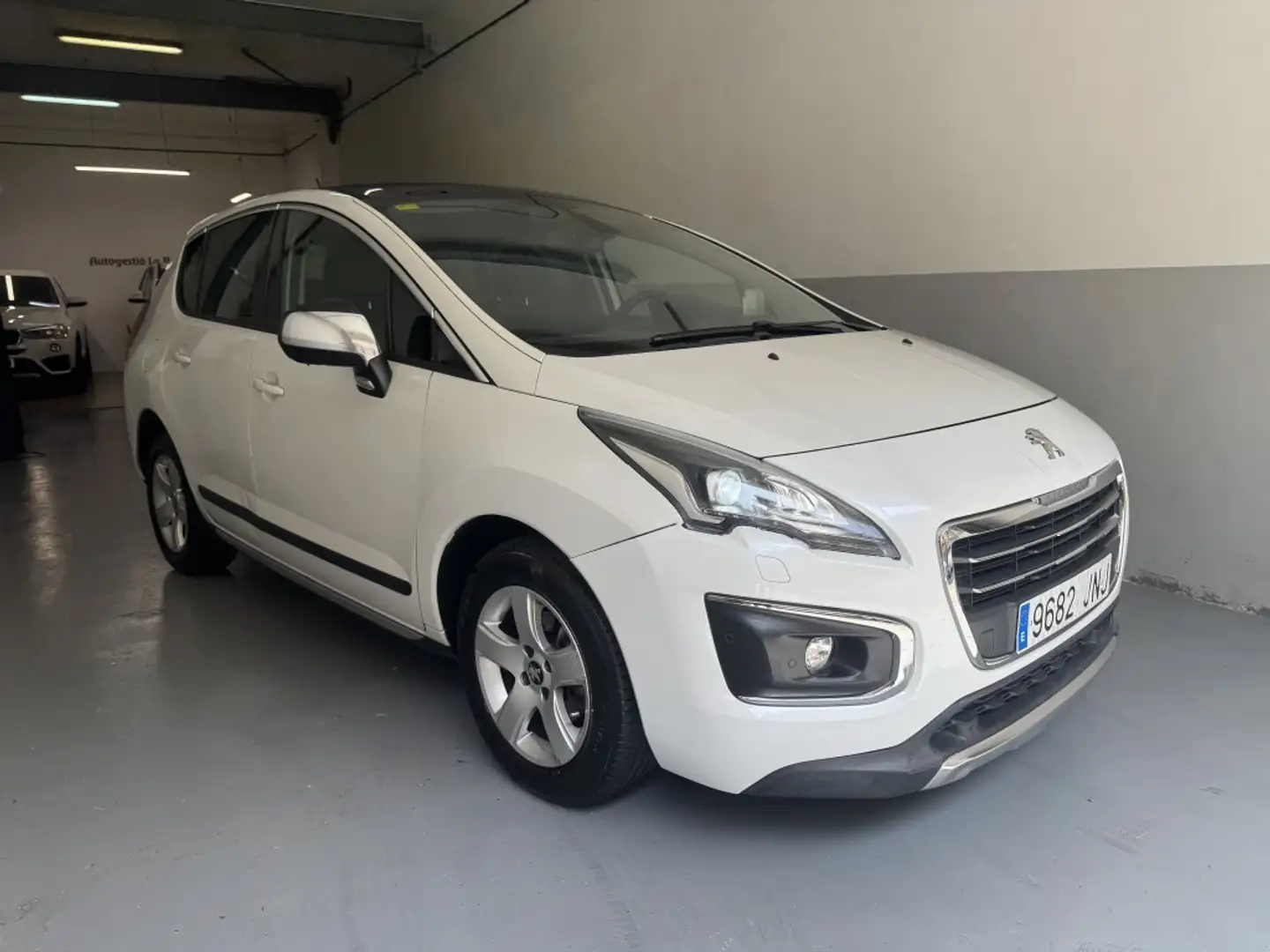 Peugeot 3008 1.6 BlueHDi Allure EAT6 120 Blanco - 1