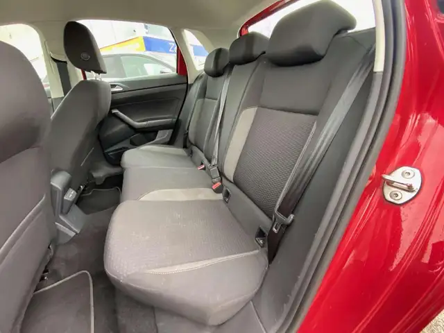 Volkswagen Polo view 6