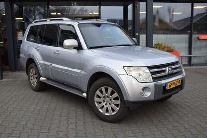 Mitsubishi Pajero 3.2 DID 5DRS A/T VAN