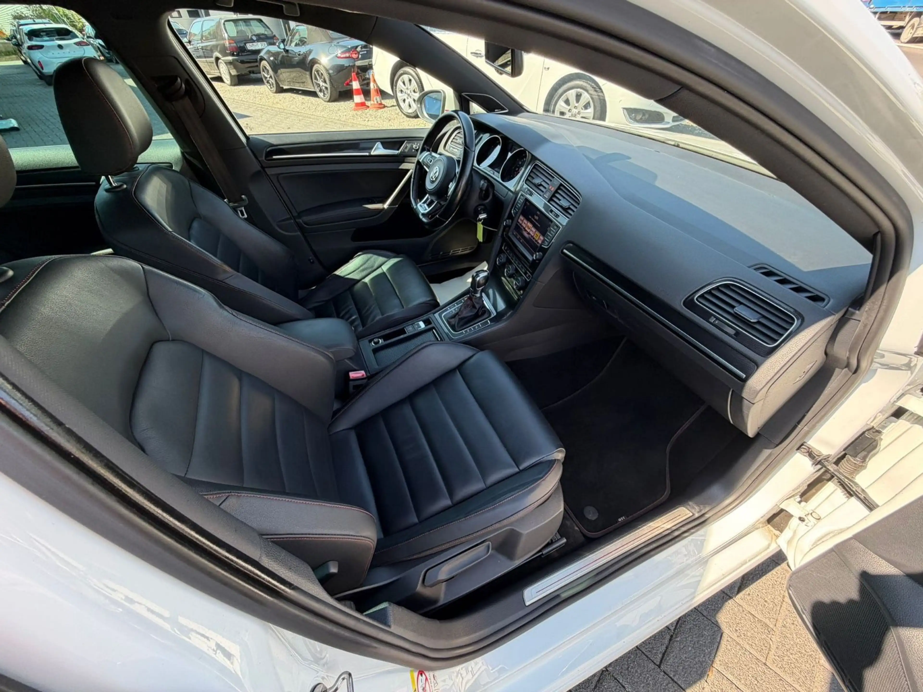 Volkswagen Golf VII Lim. GTI Performance BMT — photo 6