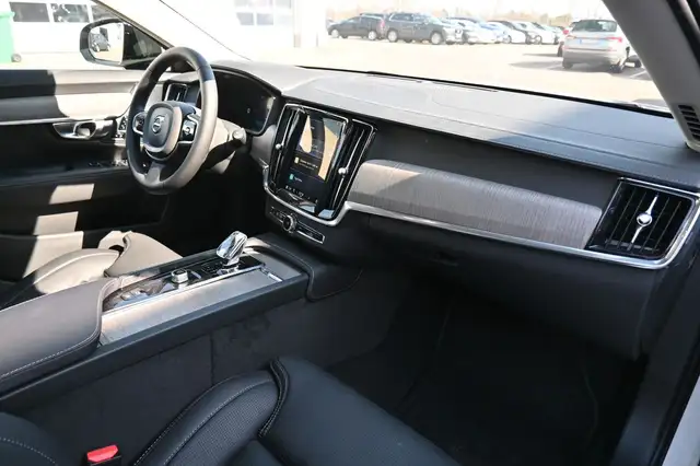Volvo V90 view 13