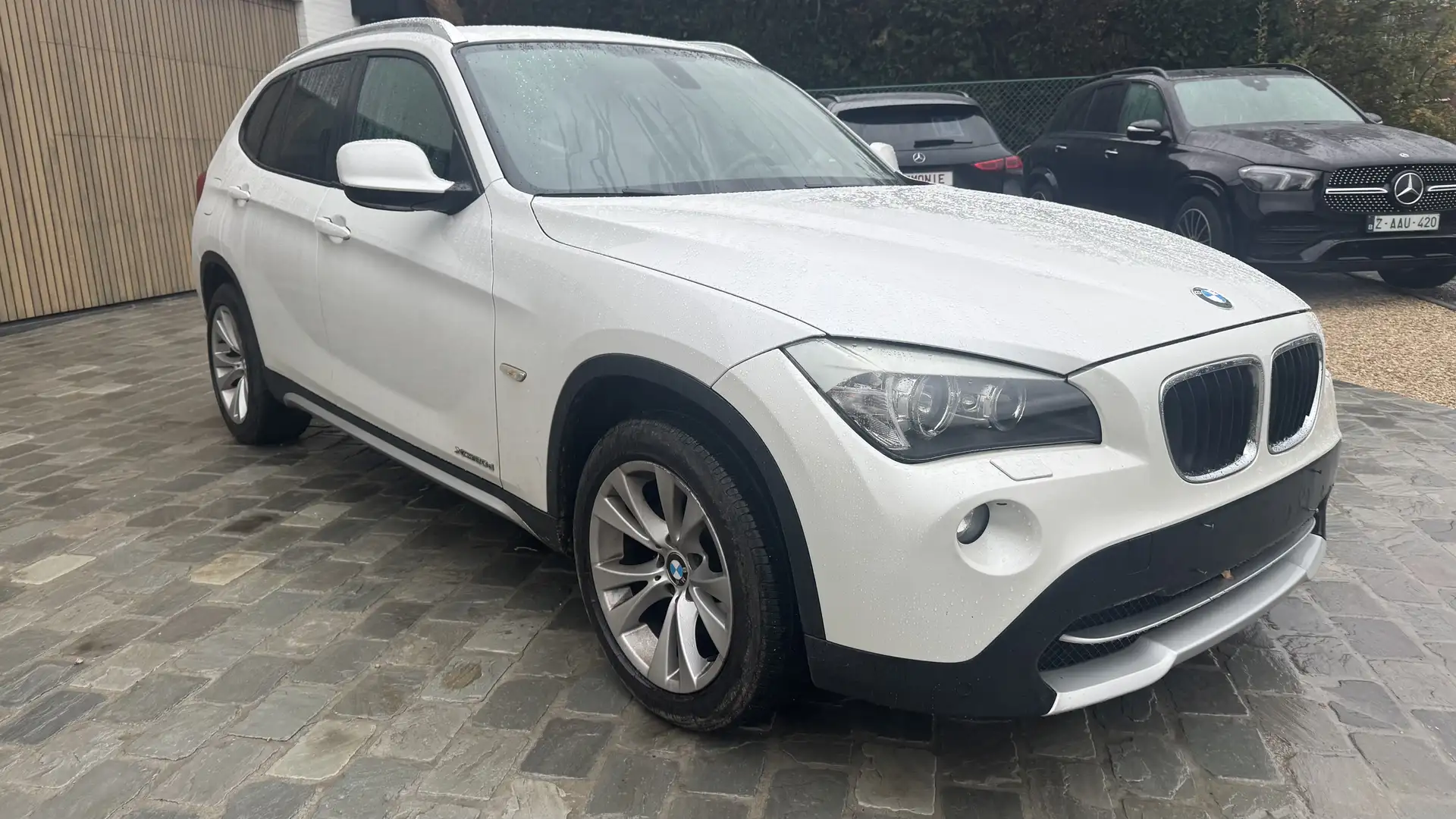 BMW X1 X1 xDrive20d Aut. navigatie carpass 176 pk Blanc - 2