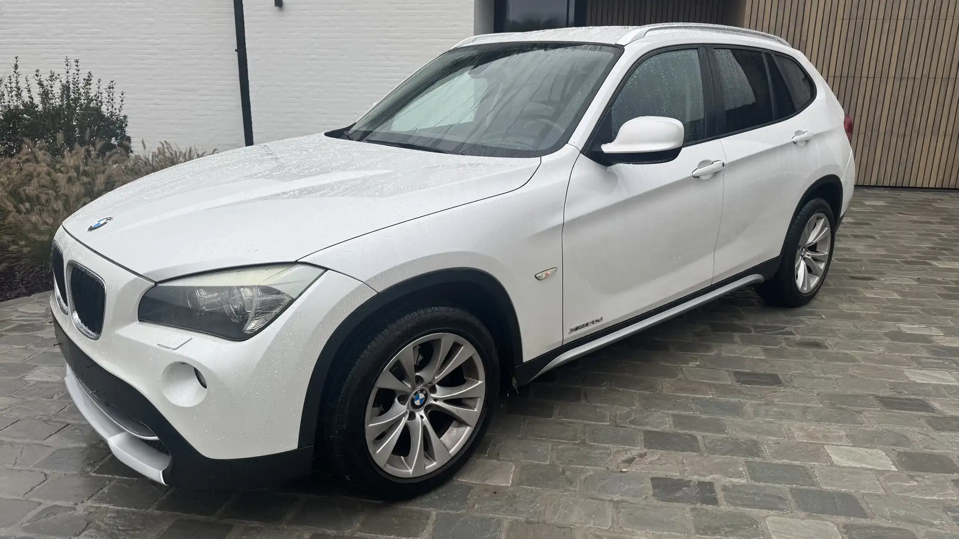 BMW X1 X1 xDrive20d Aut. navigatie carpass 176 pk Blanc - 1