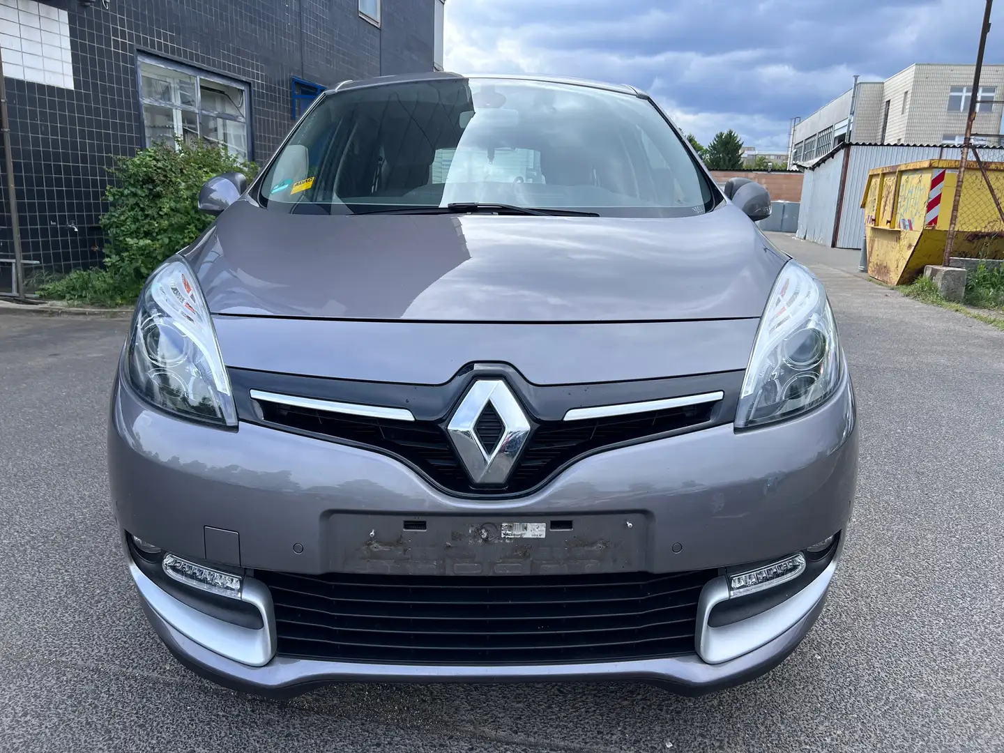Renault Grand Scenic 1.2 TCe 7Sit Navi AHK PDC Tempomat Klimaauto BC Gris - 2