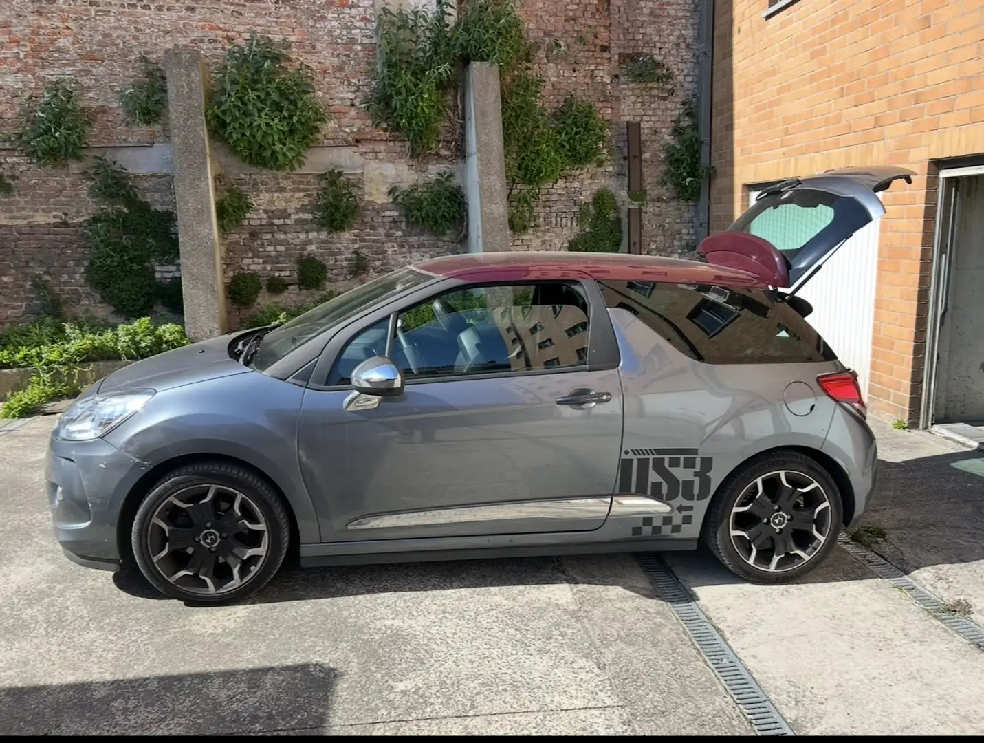 DS Automobiles DS 3 citroen ds3 - 1