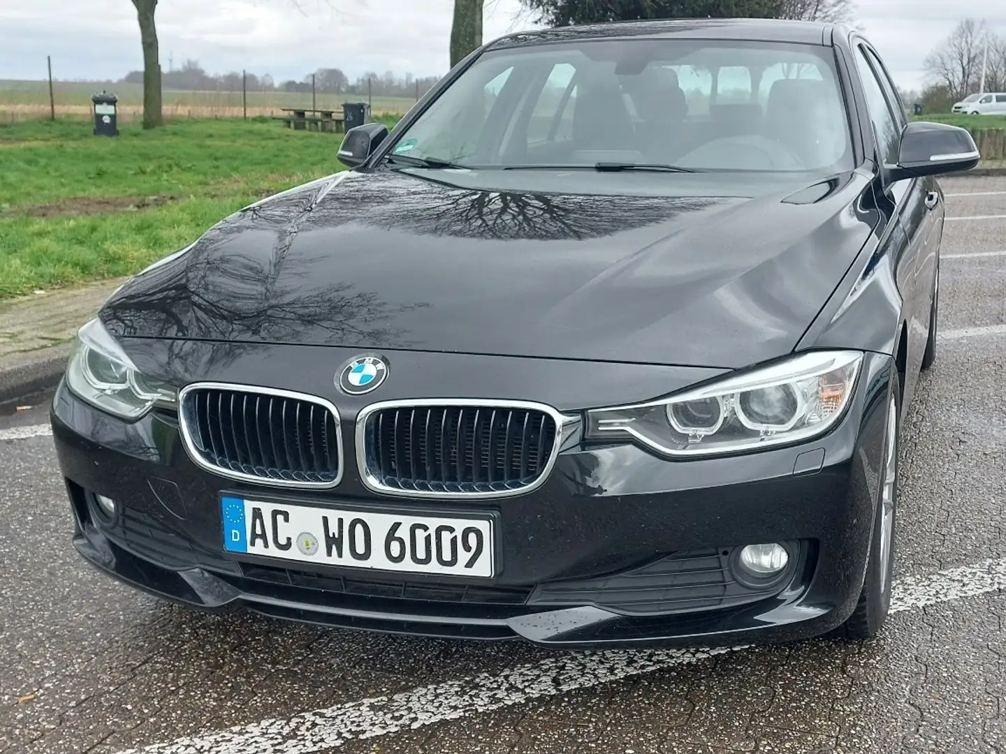 BMW 316 316d Schwarz - 1