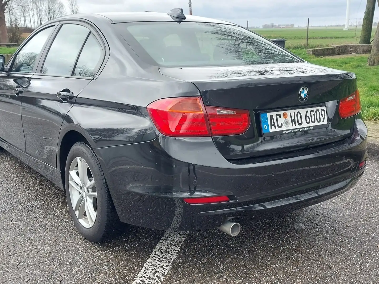 BMW 316 316d Schwarz - 2