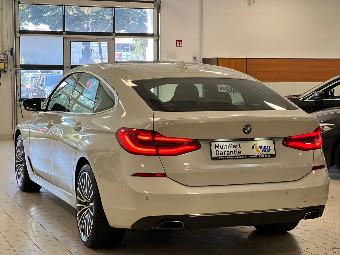 BMW 640 640dxD/HUD/Laser/Panor/Massag+BelüfStz/VOLL/Lux Белый - 2