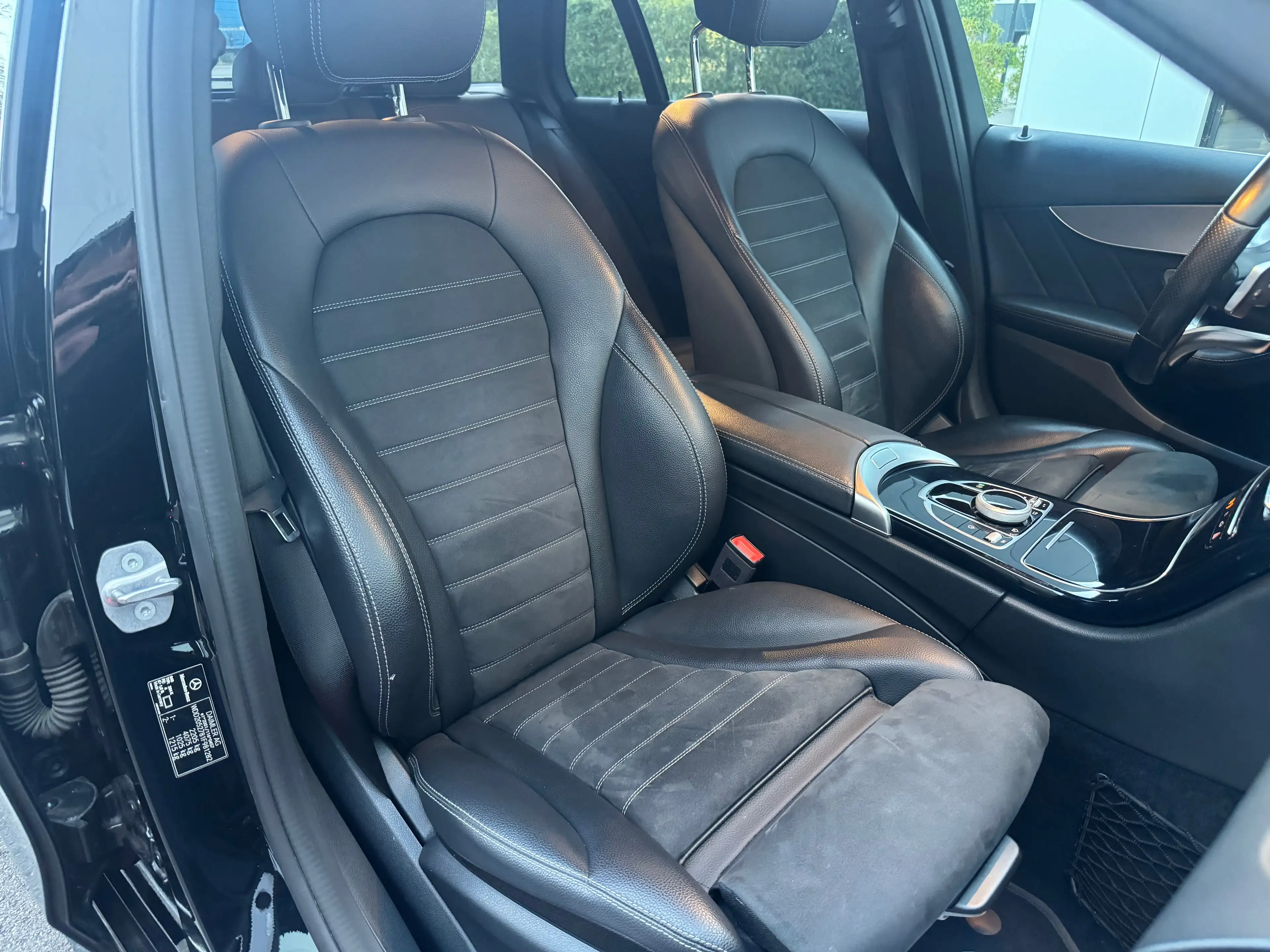 Mercedes-Benz C 200 4-Matic AMG Pack — photo 10