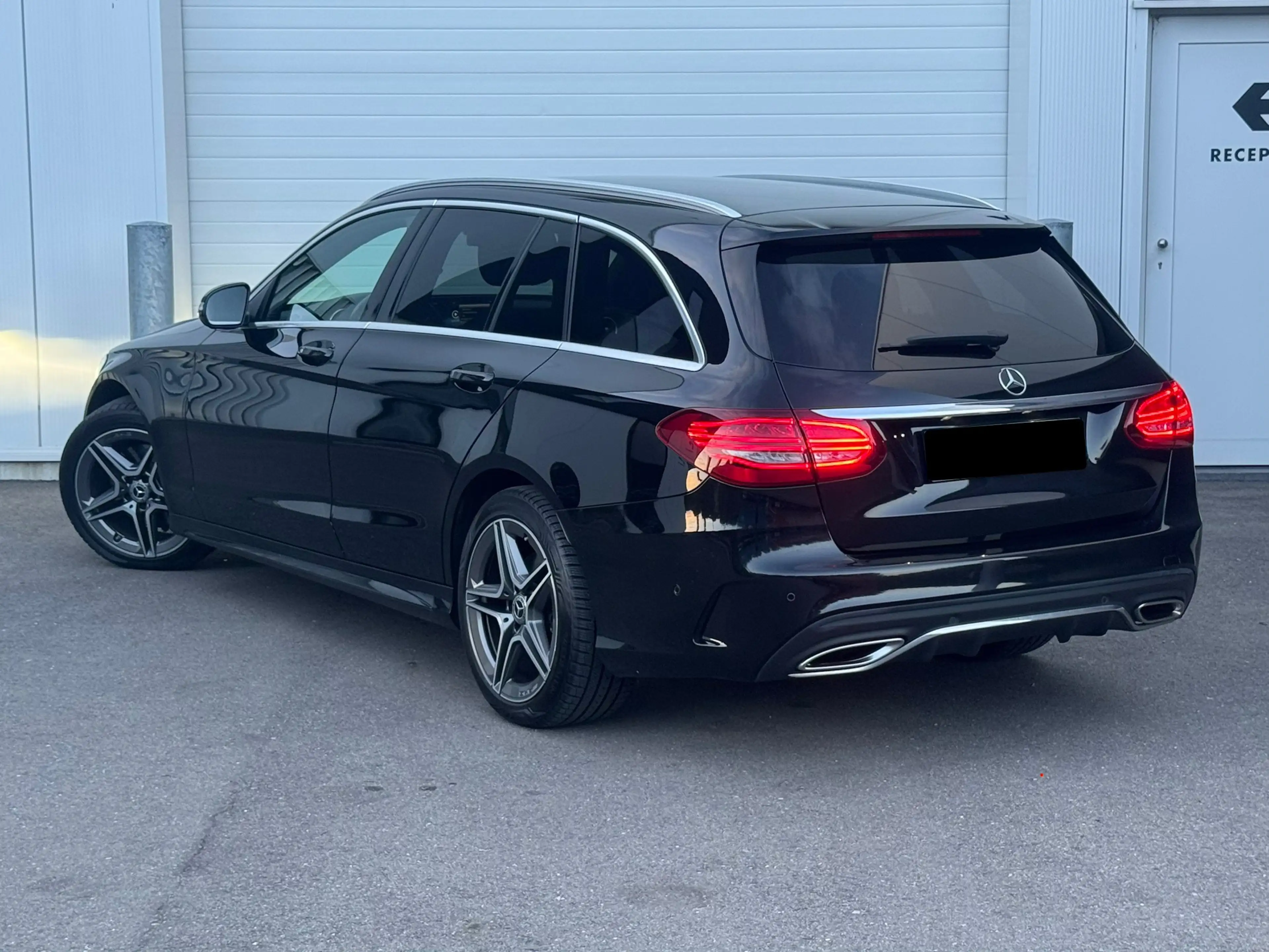 Mercedes-Benz C 200 4-Matic AMG Pack — photo 4