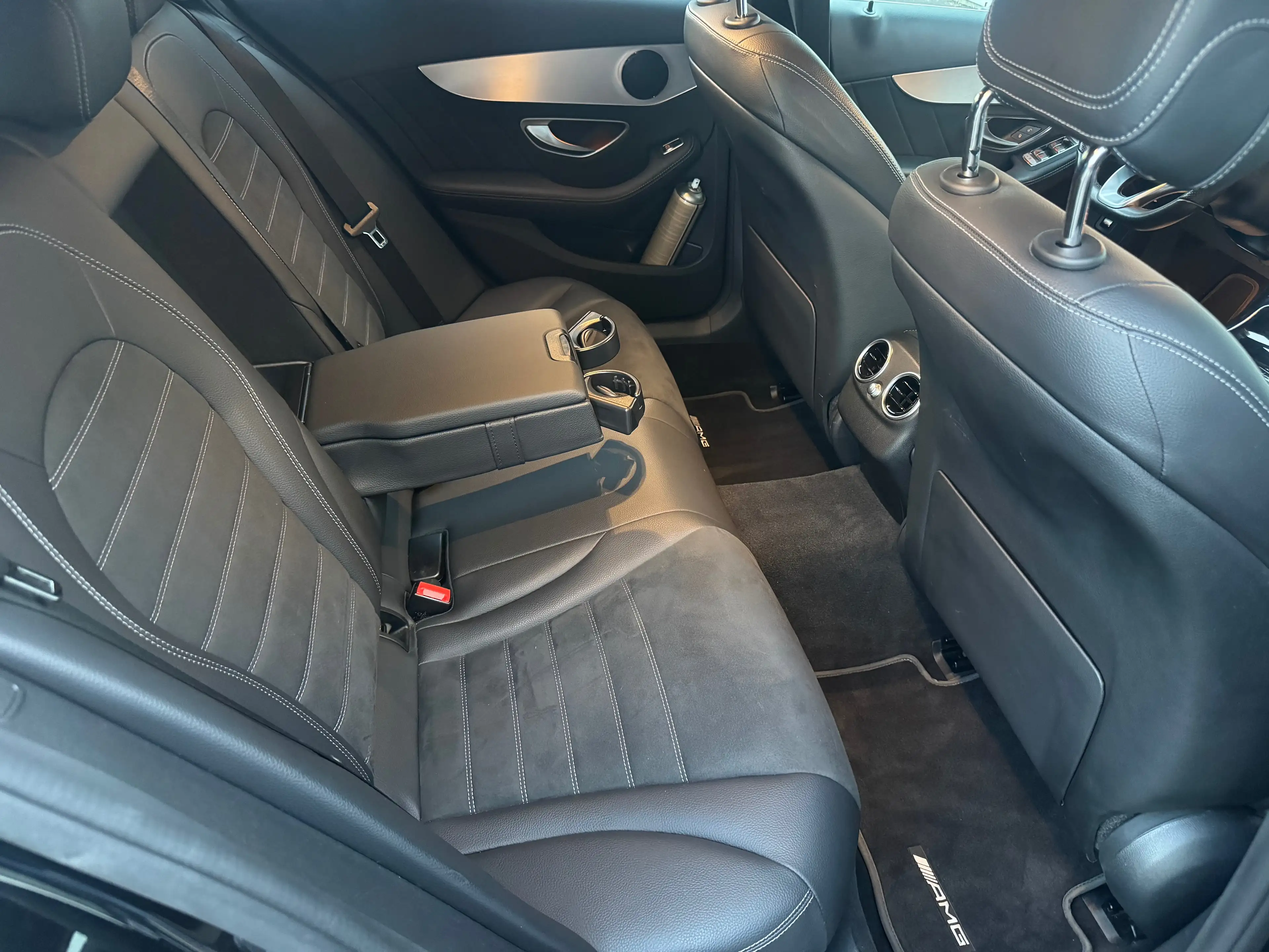 Mercedes-Benz C 200 4-Matic AMG Pack — photo 11