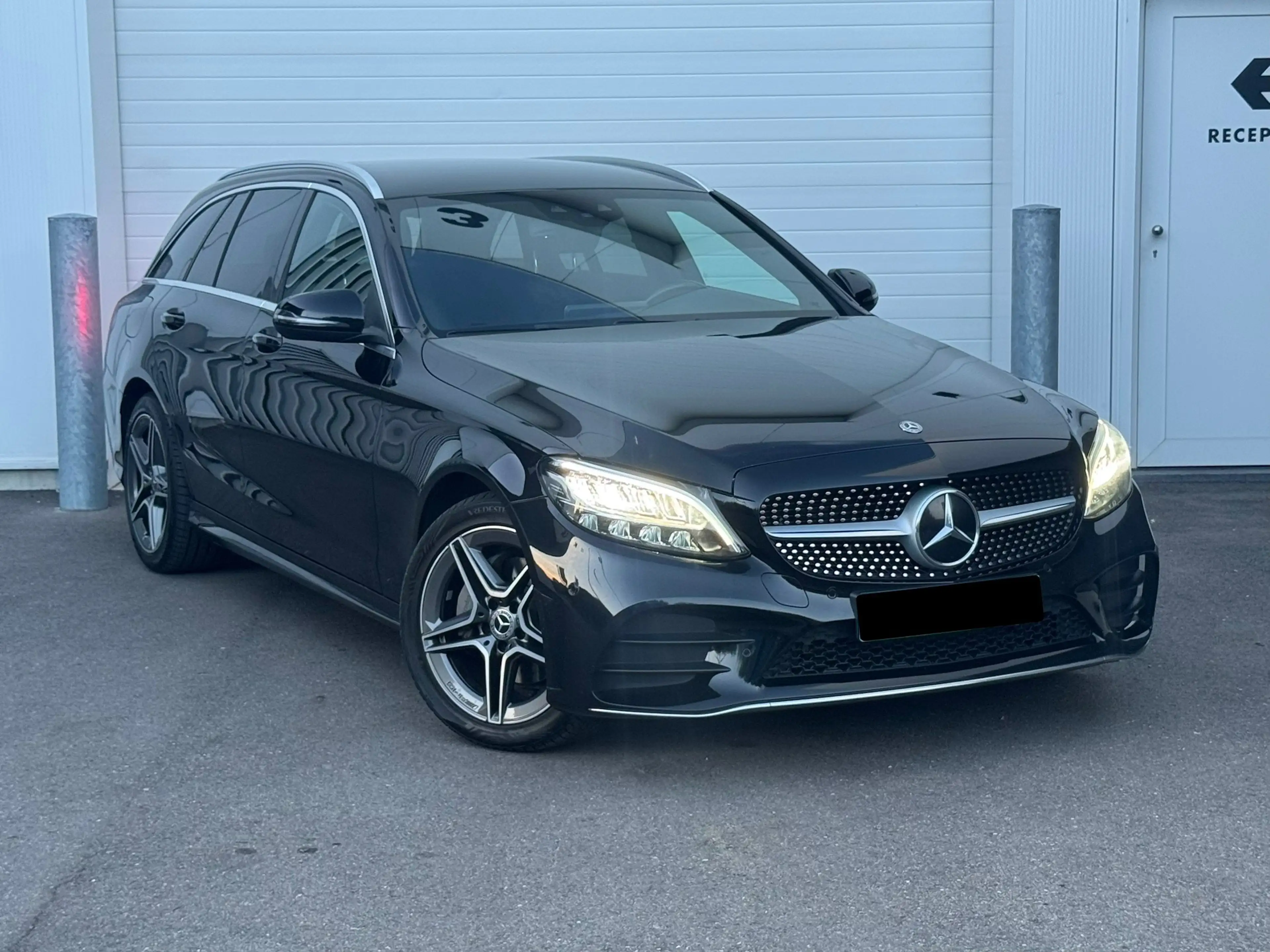 Mercedes-Benz C 200 4-Matic AMG Pack — photo 3