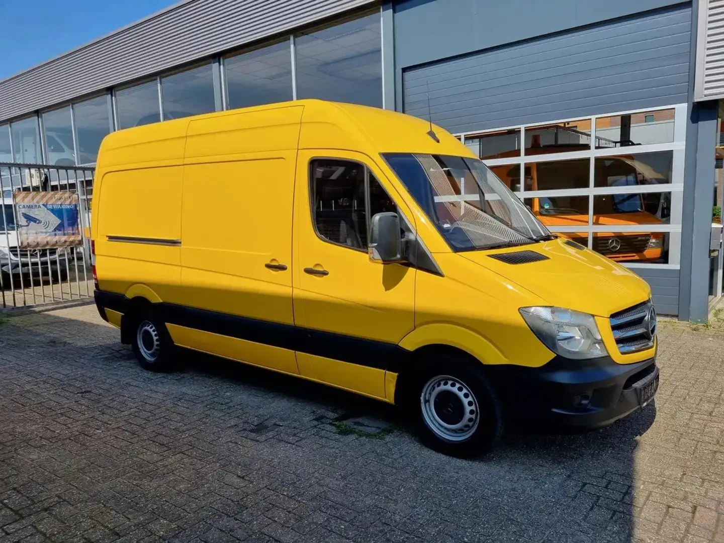 Mercedes-Benz Sprinter 314 CDI L2H2 AUTOMAAT EURO 6 Geel - 1