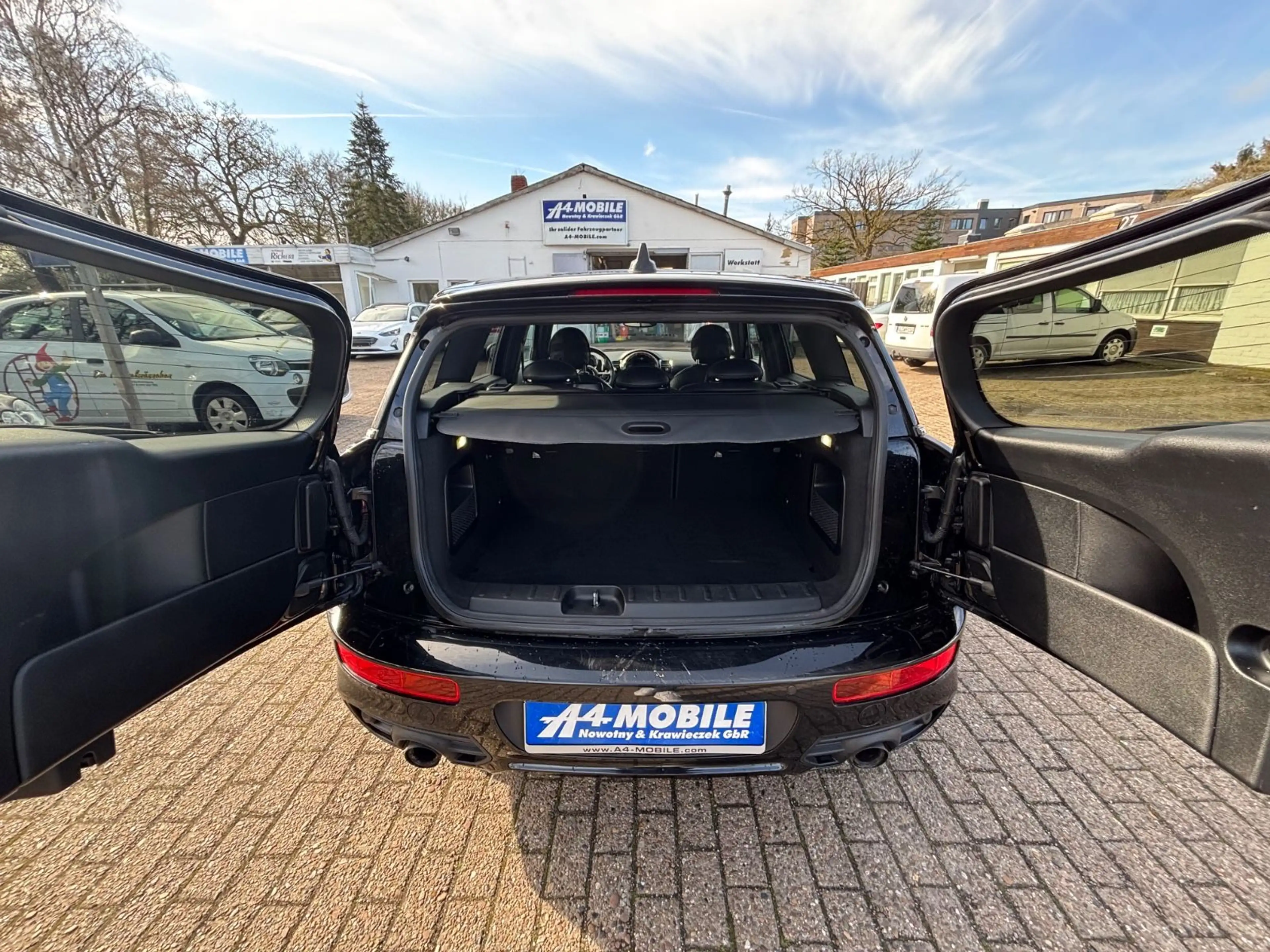 MINI John Cooper Works Clubman Clubman John Cooper Works All4 Leder Navi H&K — photo 14