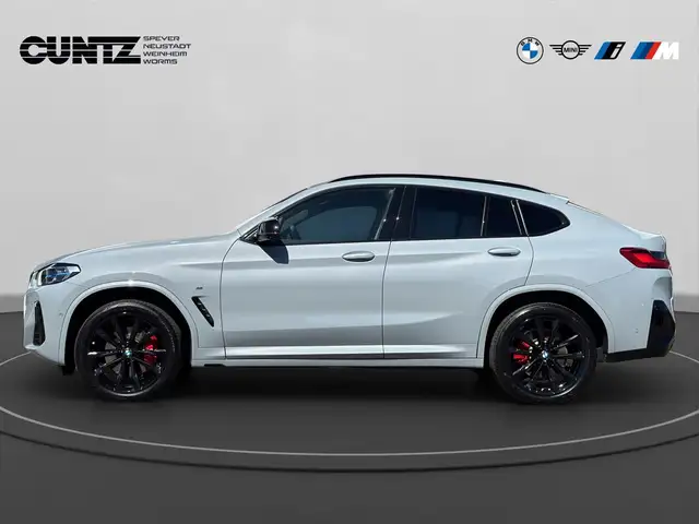 BMW X4 M view 10