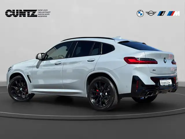 BMW X4 M view 9