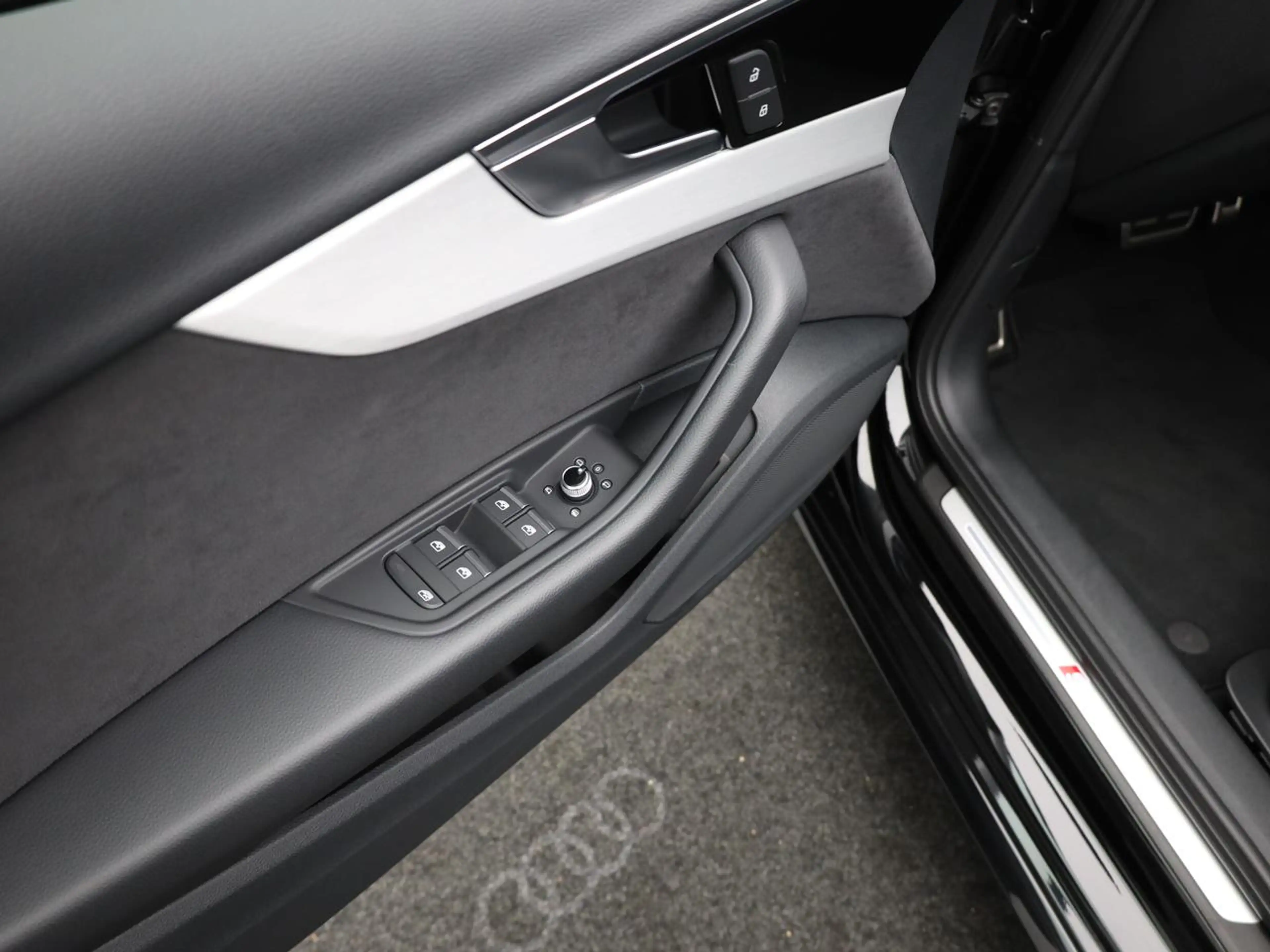 Audi A4 2.0 TDi S-TRONIC PANORAMISCH SCHUIFDAK — photo 15