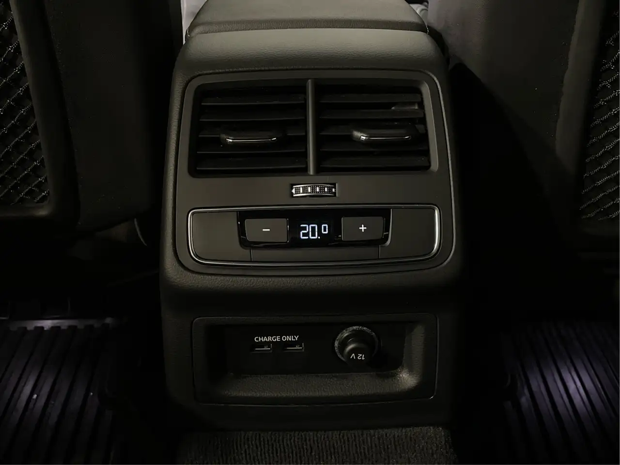 Audi A4 снимка Audi A4