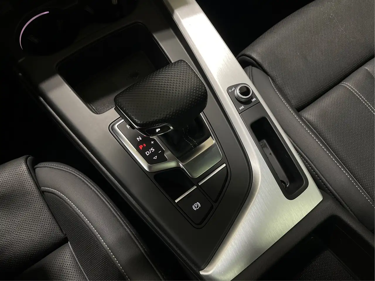 Audi A4 снимка Audi A4