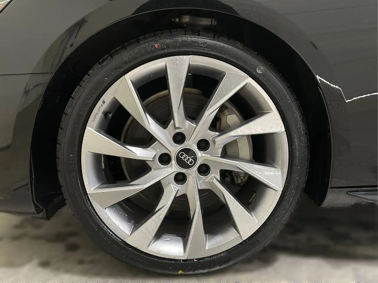Audi A4 снимка Audi A4