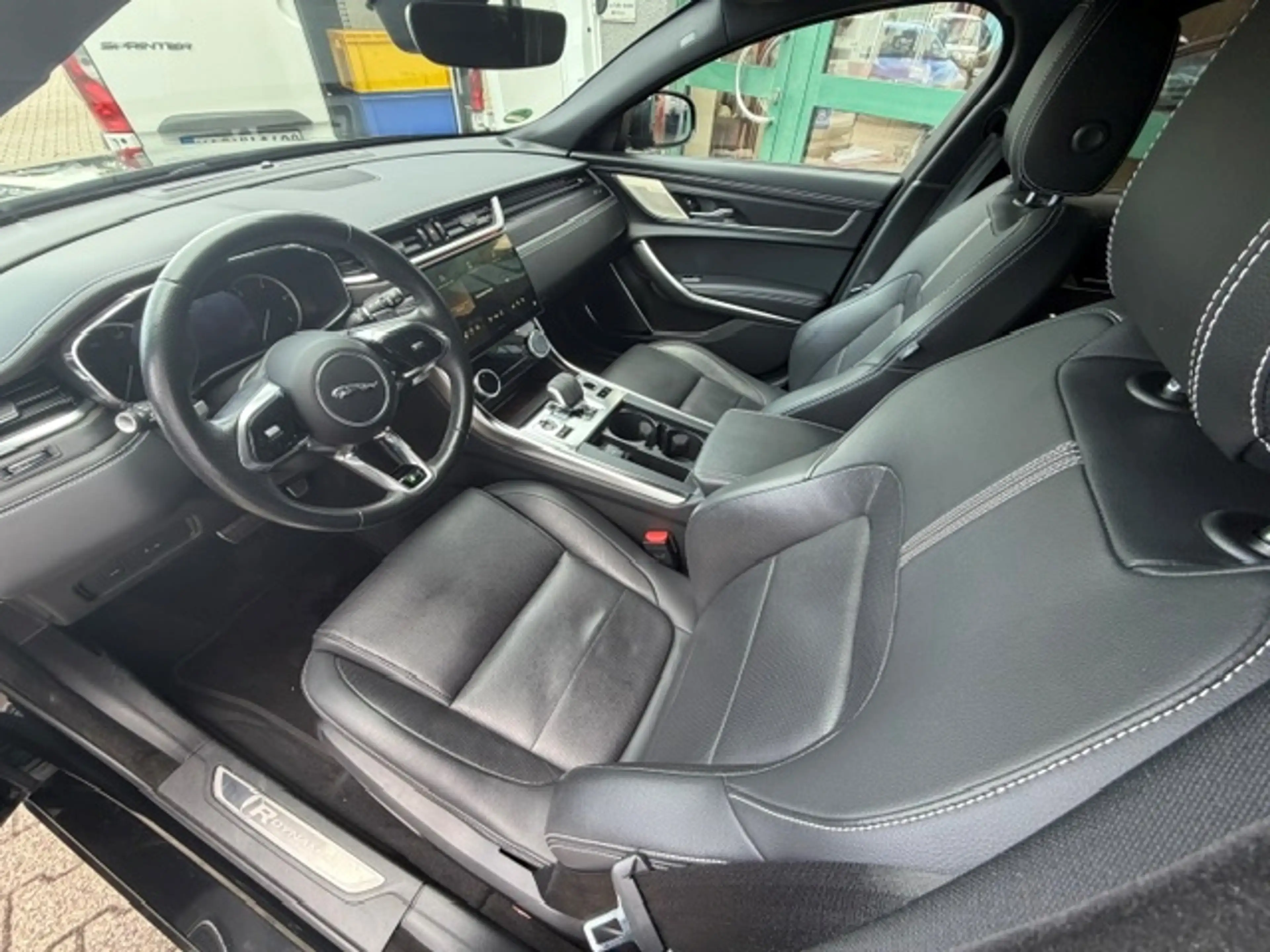 Jaguar XF 2.0 Sportbrake R-Dynamic AWD AHK 21'' Meridian LED — photo 5