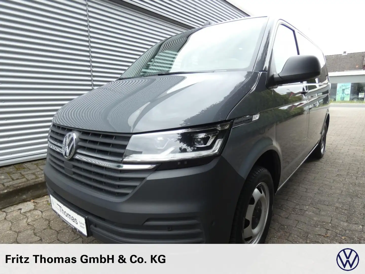 Volkswagen Transporter Kombi 2.0 TDI DSG KR T6.1 LED Navi AHK RKamera Grau - 2