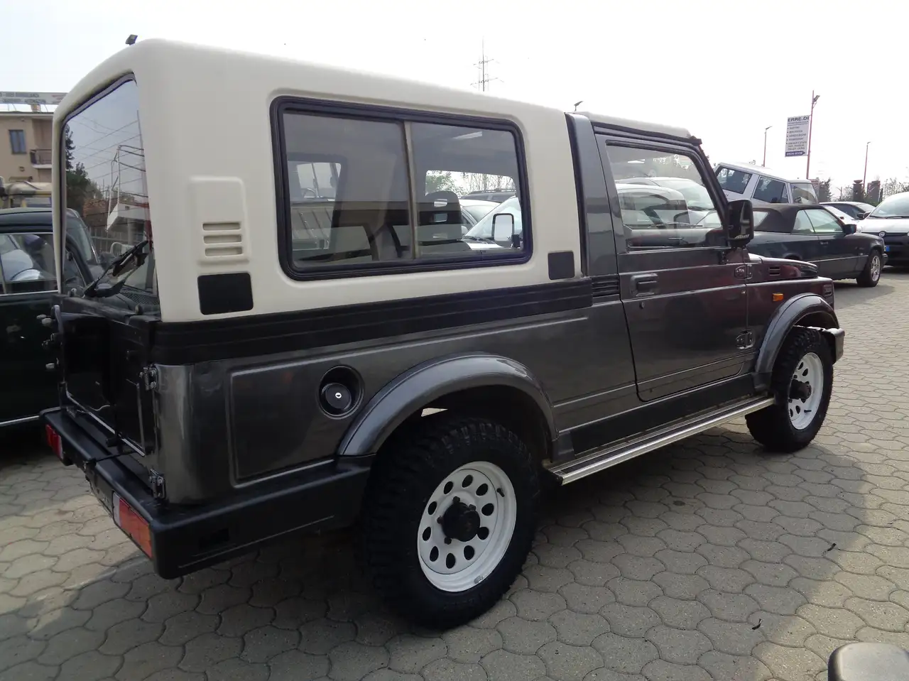 Suzuki Samurai Cabrio 1.3 JX De Luxe hard top lungo, foto 5