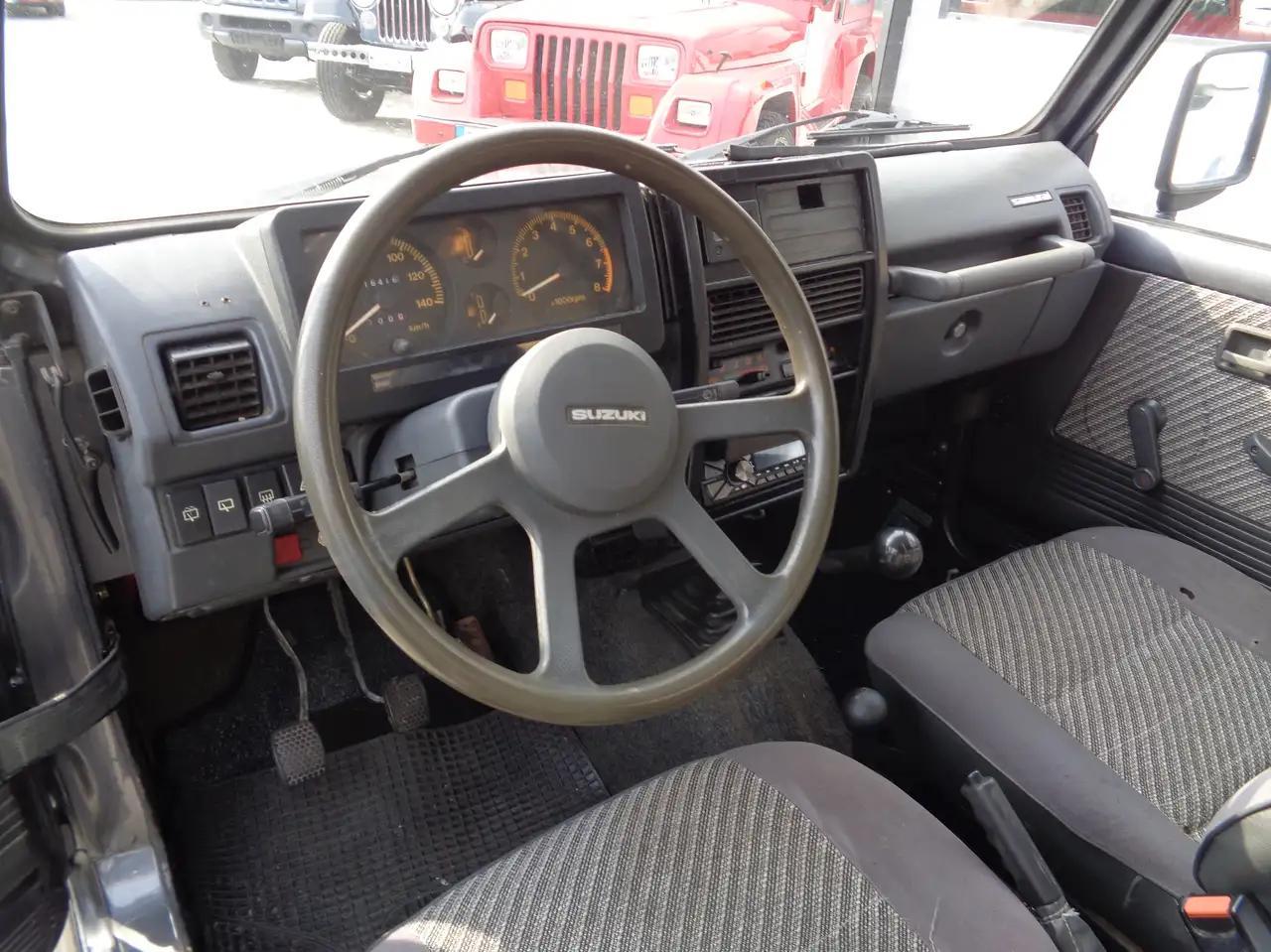 Suzuki Samurai Cabrio 1.3 JX De Luxe hard top lungo, foto 7