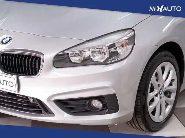 BMW 2 Series view 9