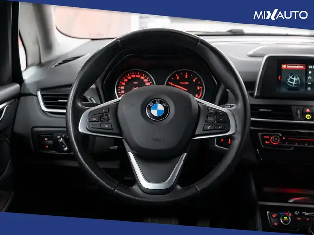 BMW 2 Series view 12