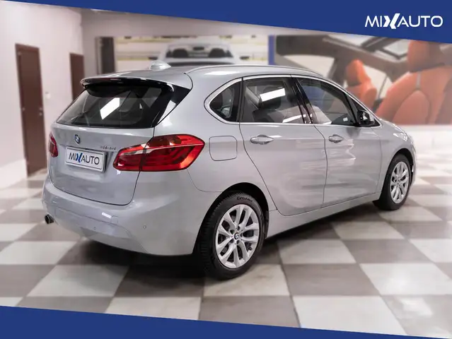 BMW 2 Series view 5