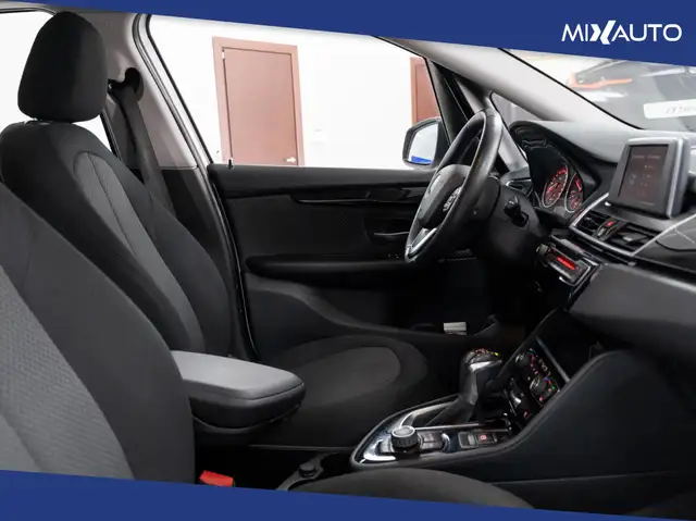 BMW 2 Series view 14