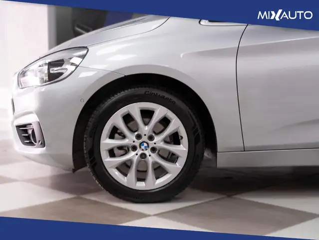 BMW 2 Series view 8