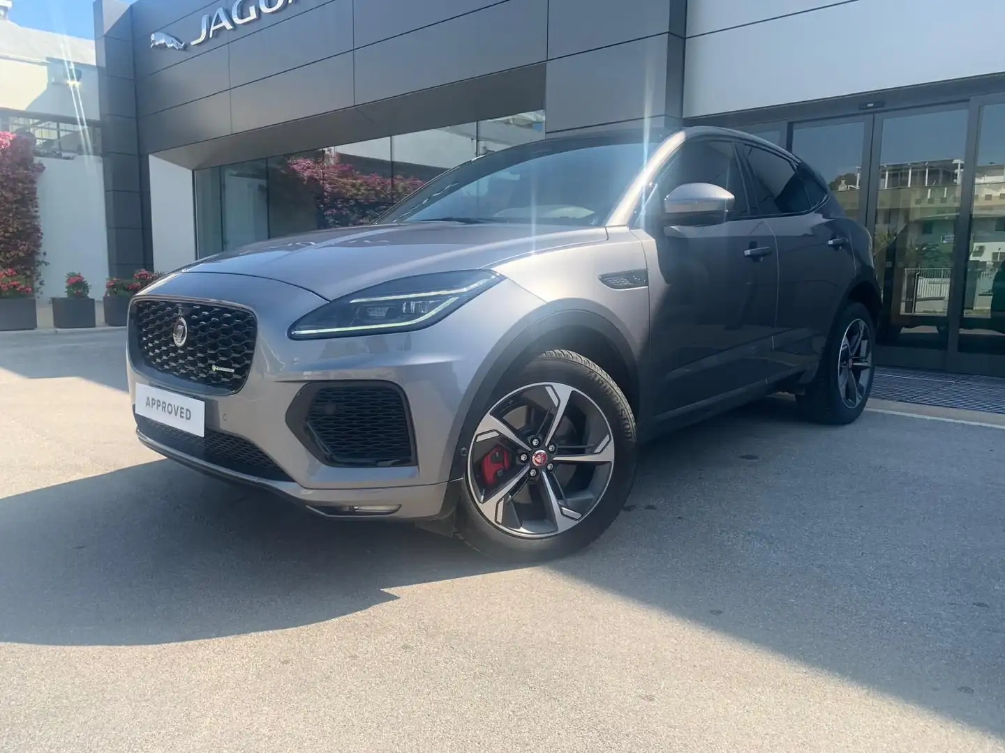 Jaguar E-Pace 2.0D I4 163CV AWD Auto R-Dynamic SE Iva Esposta - 1