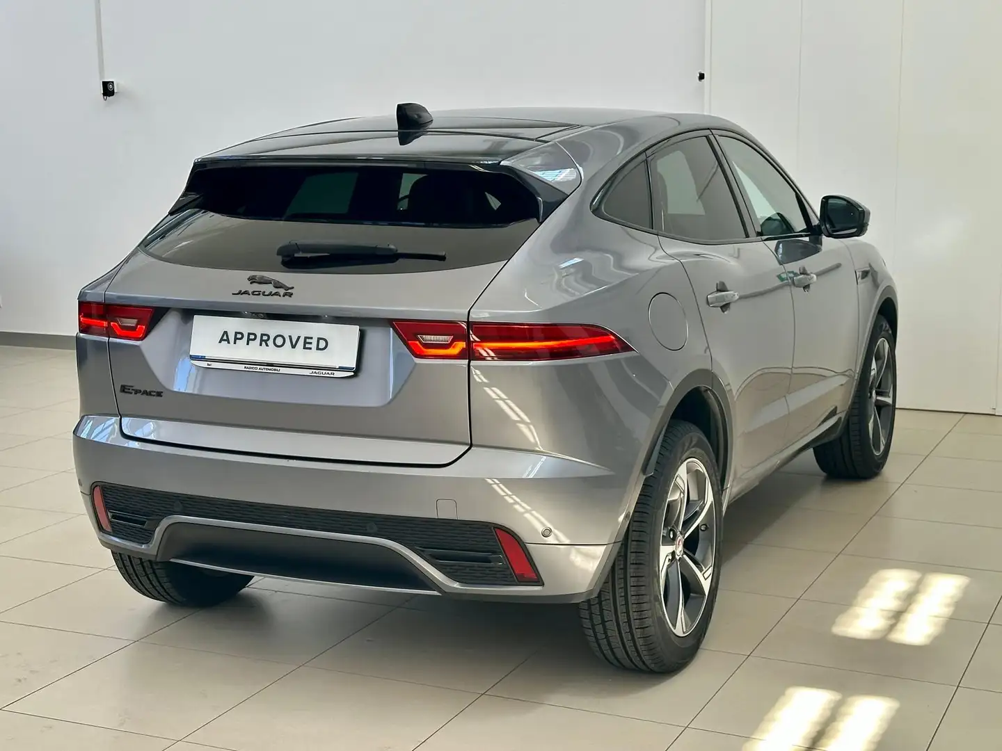 Jaguar E-Pace 2.0D I4 163CV AWD Auto R-Dynamic SE - IVA ESPOSTA - 2