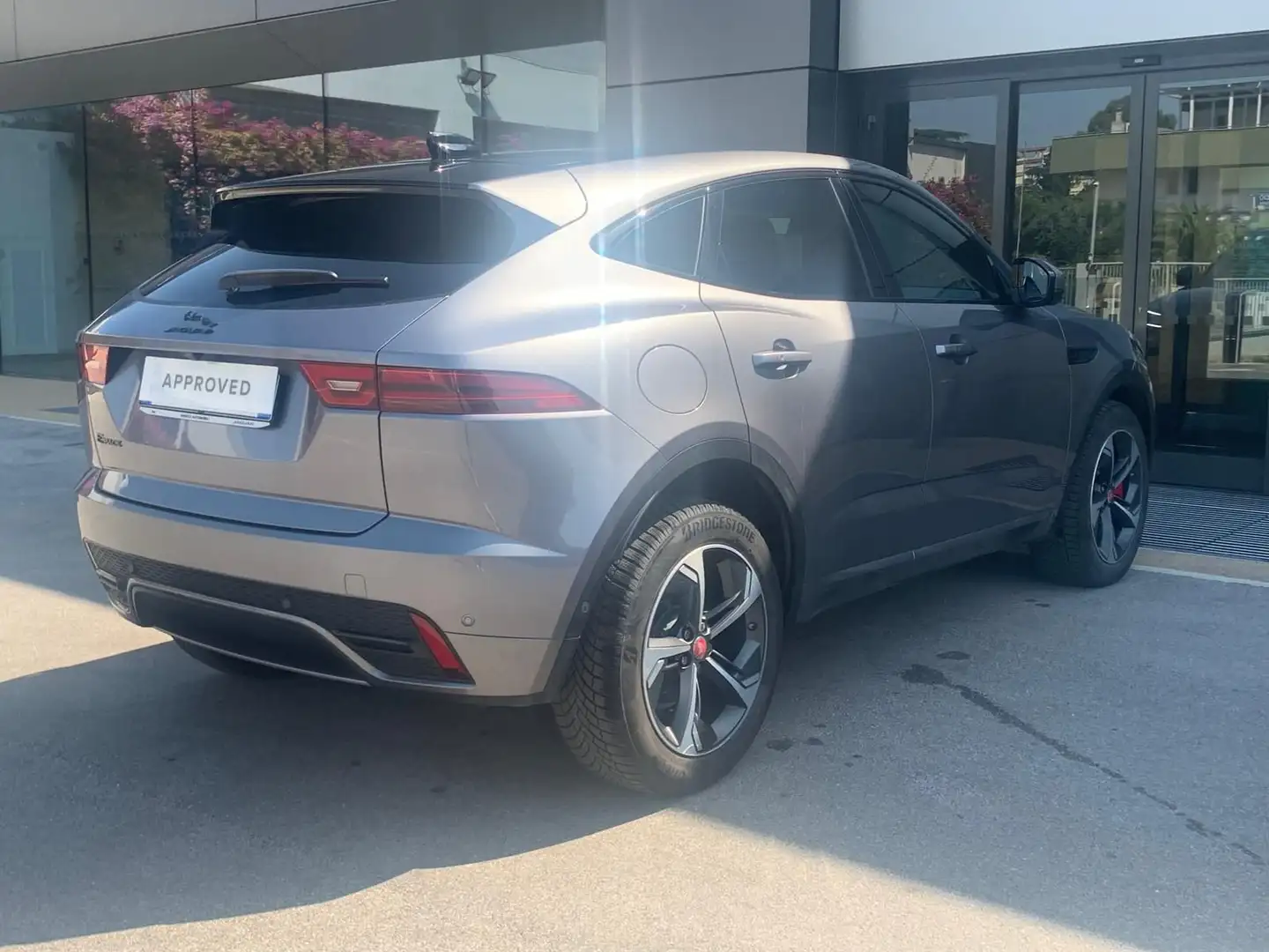 Jaguar E-Pace 2.0D I4 163CV AWD Auto R-Dynamic SE Iva Esposta - 2