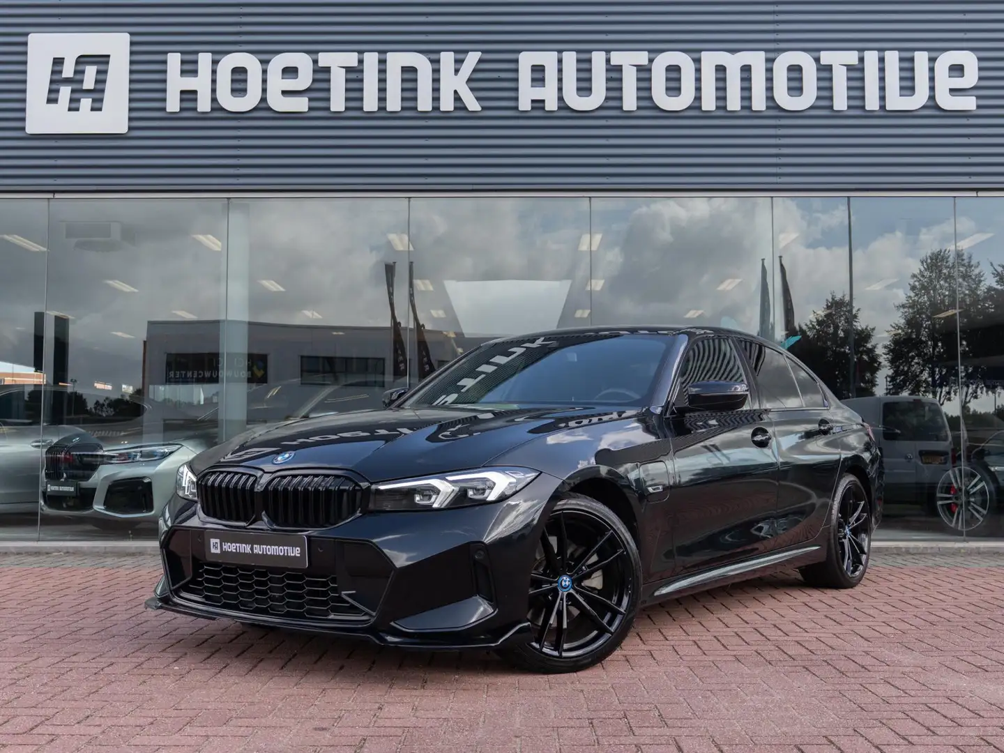 BMW 330 3-serie 330e | Ambiente | M-Sport | Stoelverwarmin Zwart - 1