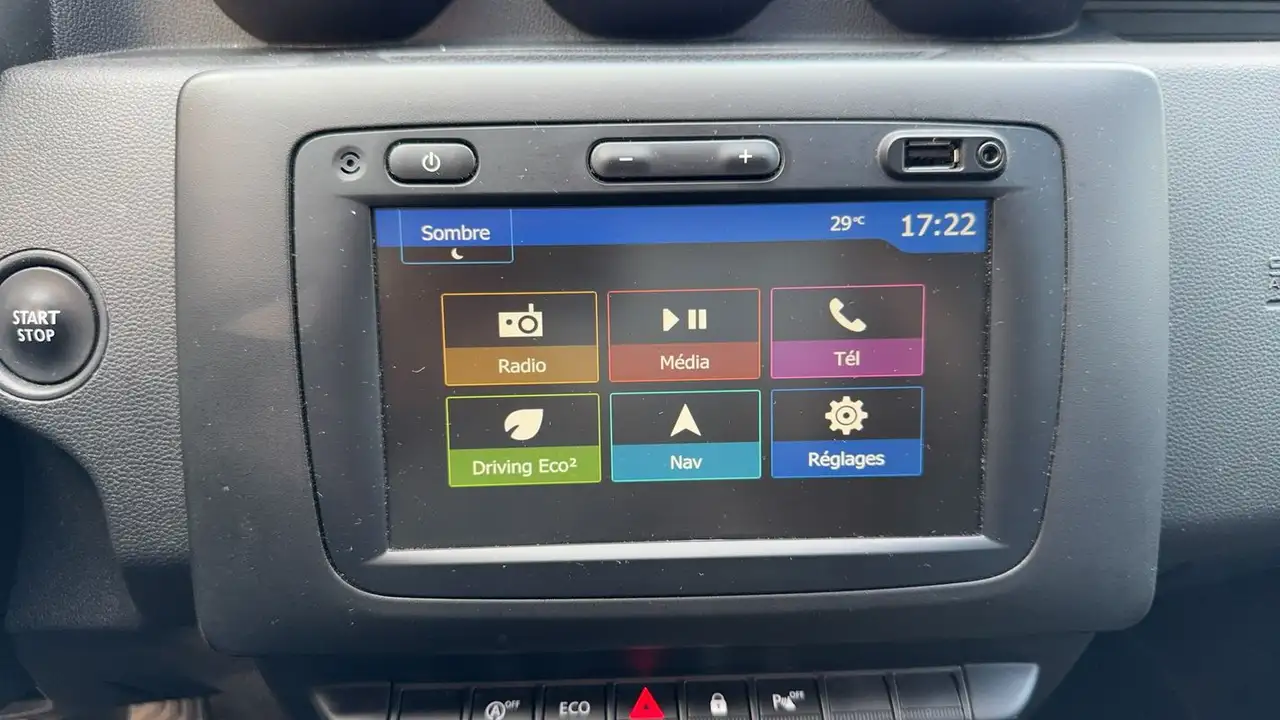 Dacia Duster — photo 24