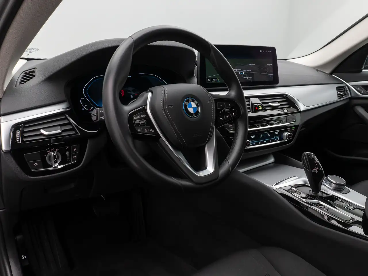 BMW 520 Kamera DAB Sport Klima-4Zonen Alarm ParkAss, миниатюра 20