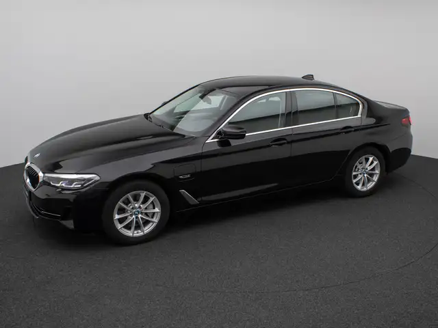 BMW 5 Series view 12