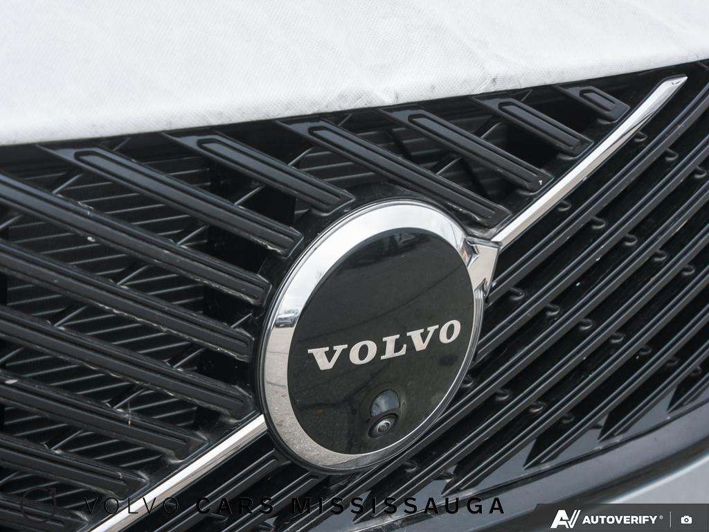 2026 Volvo XC90 B6 AWD Plus Dark Theme 7-Seater thumb 10