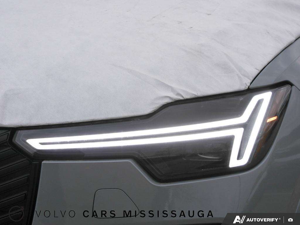 2026 Volvo XC90 B6 AWD Plus Dark Theme 7-Seater thumb 11
