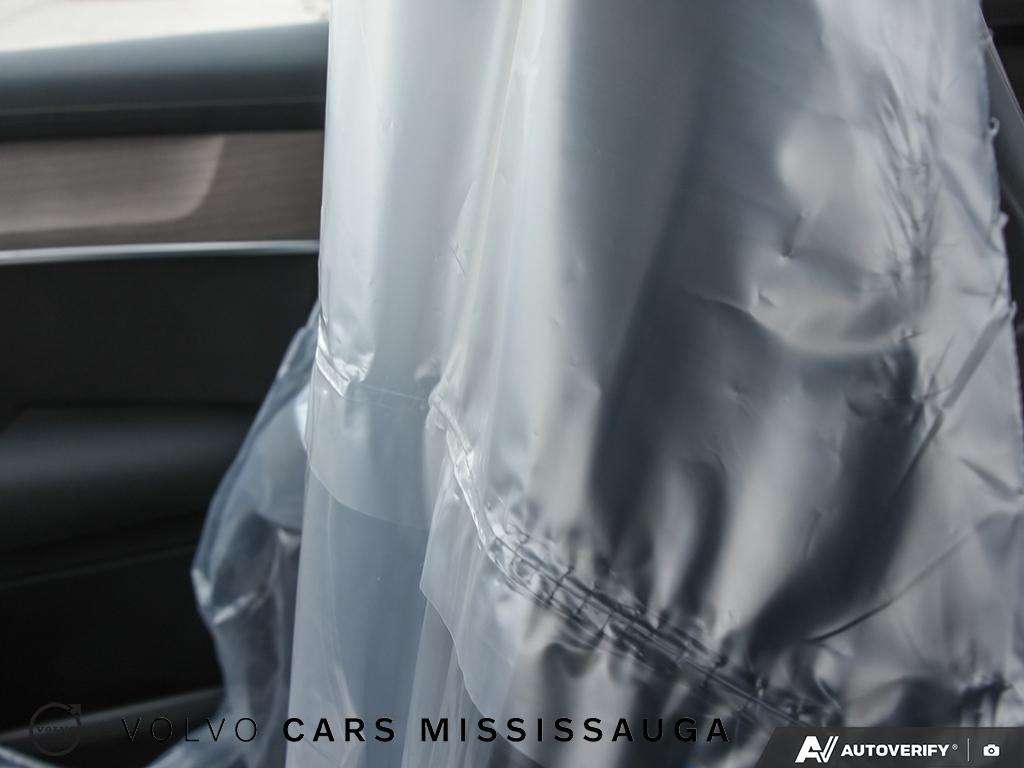 2026 Volvo XC90 B6 AWD Plus Dark Theme 7-Seater thumb 24