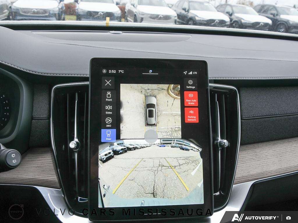 2026 Volvo XC90 B6 AWD Plus Dark Theme 7-Seater thumb 27