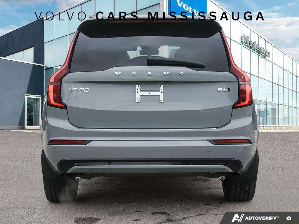 2026 Volvo XC90 B6 AWD Plus Dark Theme 7-Seater thumb 6